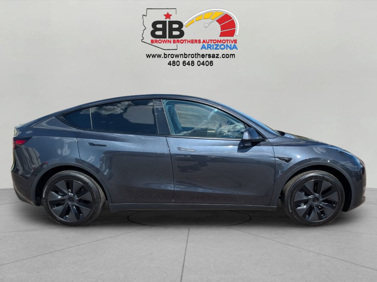 2025 Tesla Model Y Long Range - Photo 4
