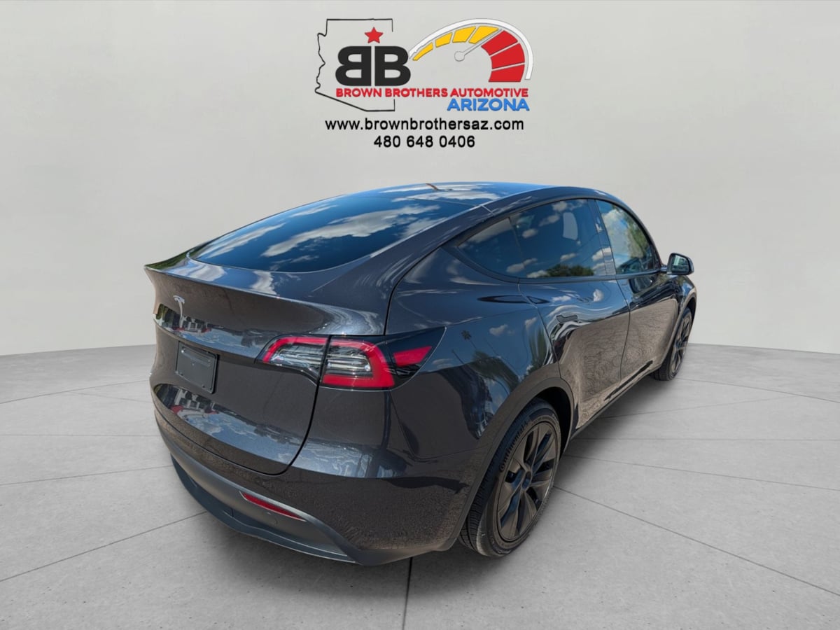 2025 Tesla Model Y Long Range - Photo 5