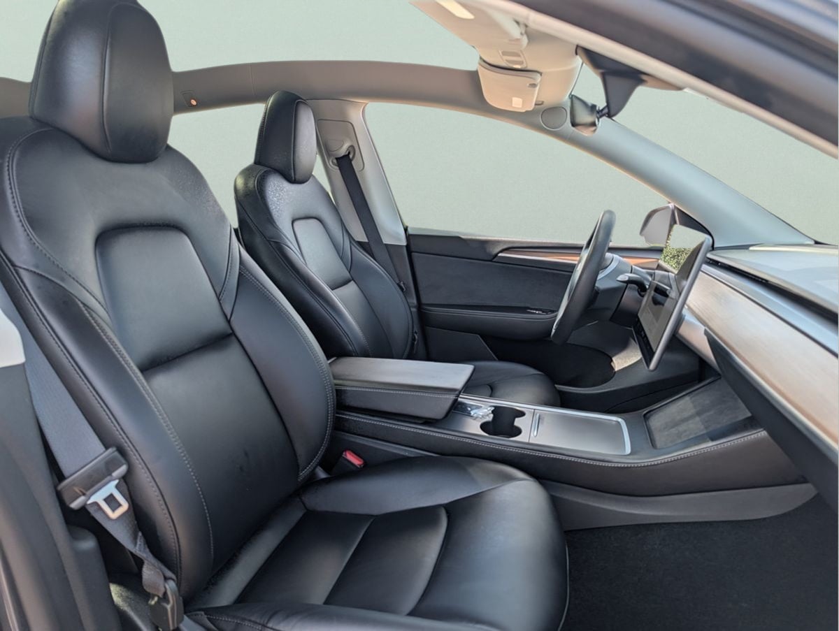 2025 Tesla Model Y Long Range - Photo 7