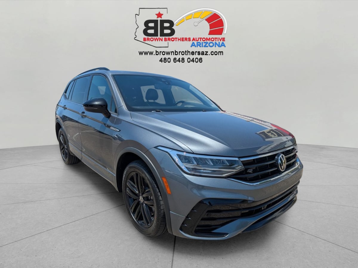 2022 Volkswagen Tiguan 2.0T SE R-Line Black's photo