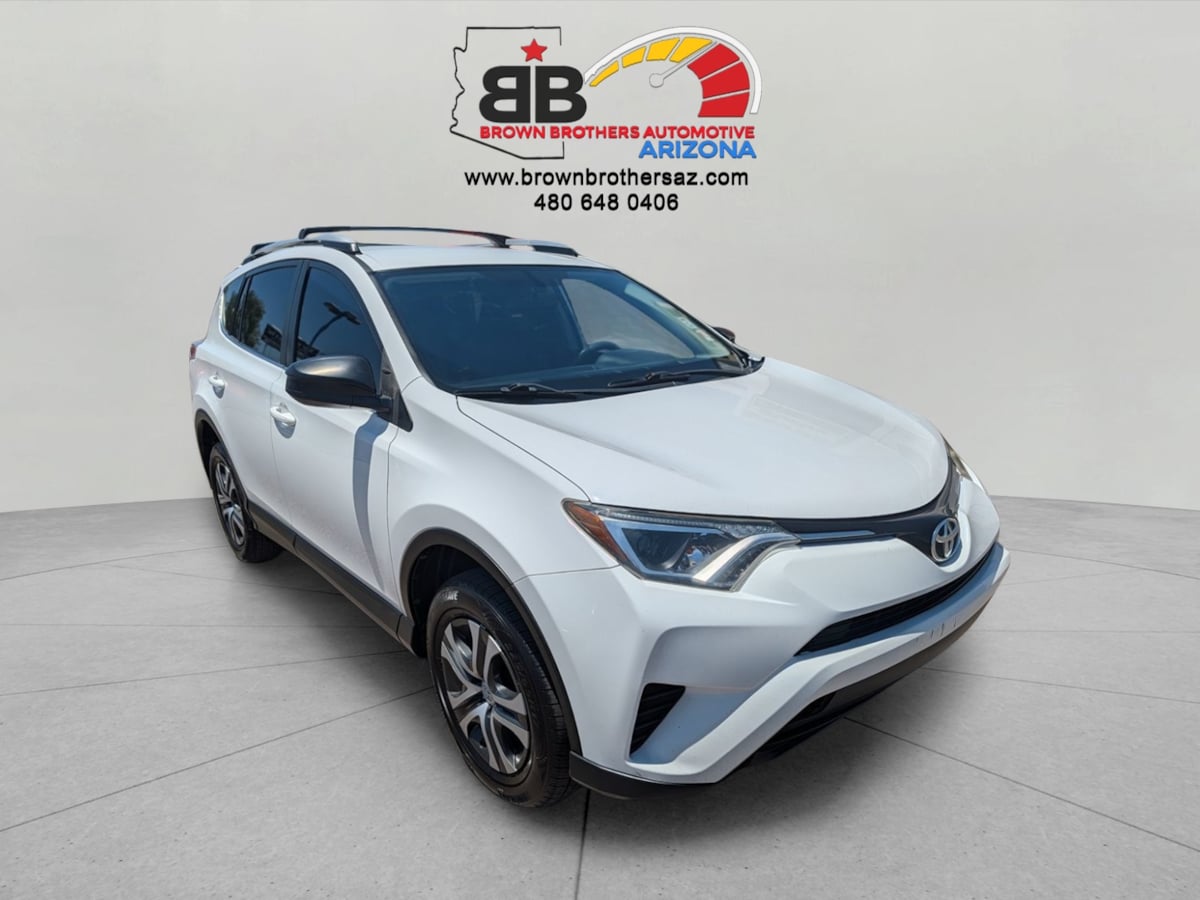 2016 Toyota RAV4 LE's photo