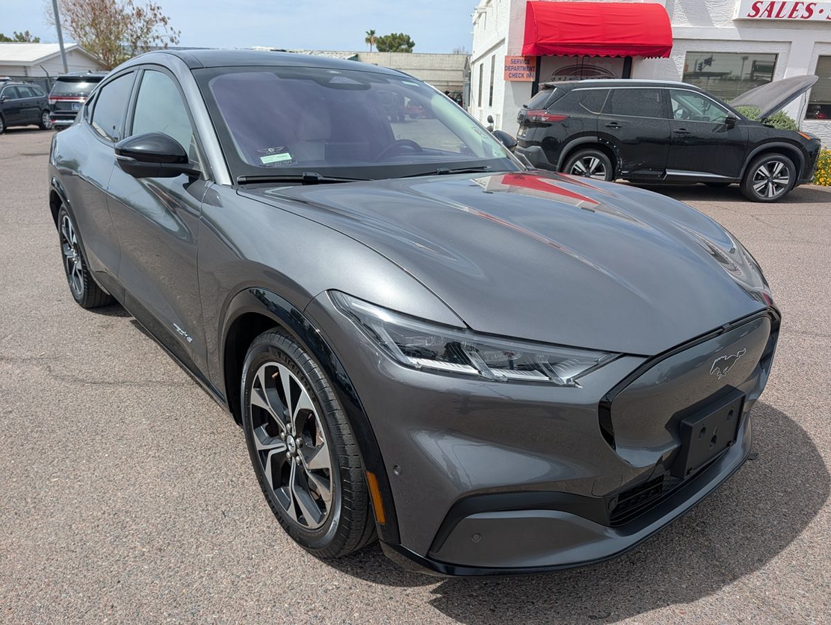 2021 Ford Mustang-Mach-e Premium's photo