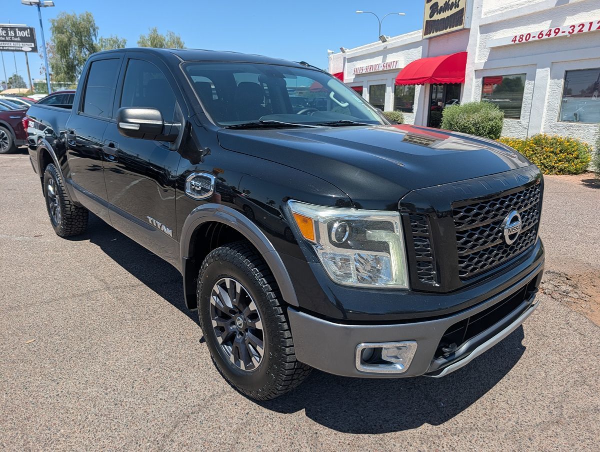 2017 Nissan Titan PRO-4X 4X4 Crew Cab's photo