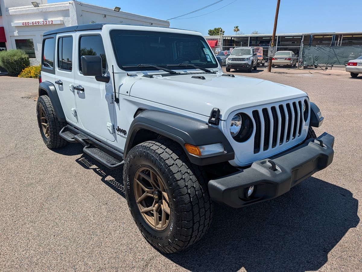 2021 Jeep Wrangler Altitude's photo