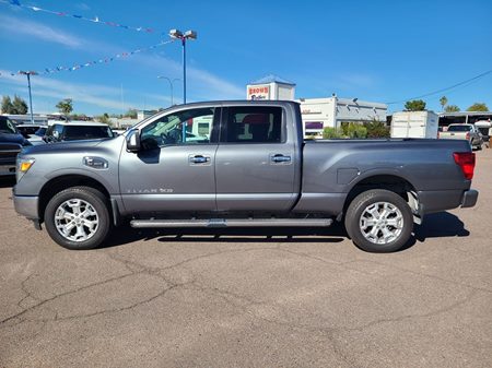 2017 Nissan Titan XD SL