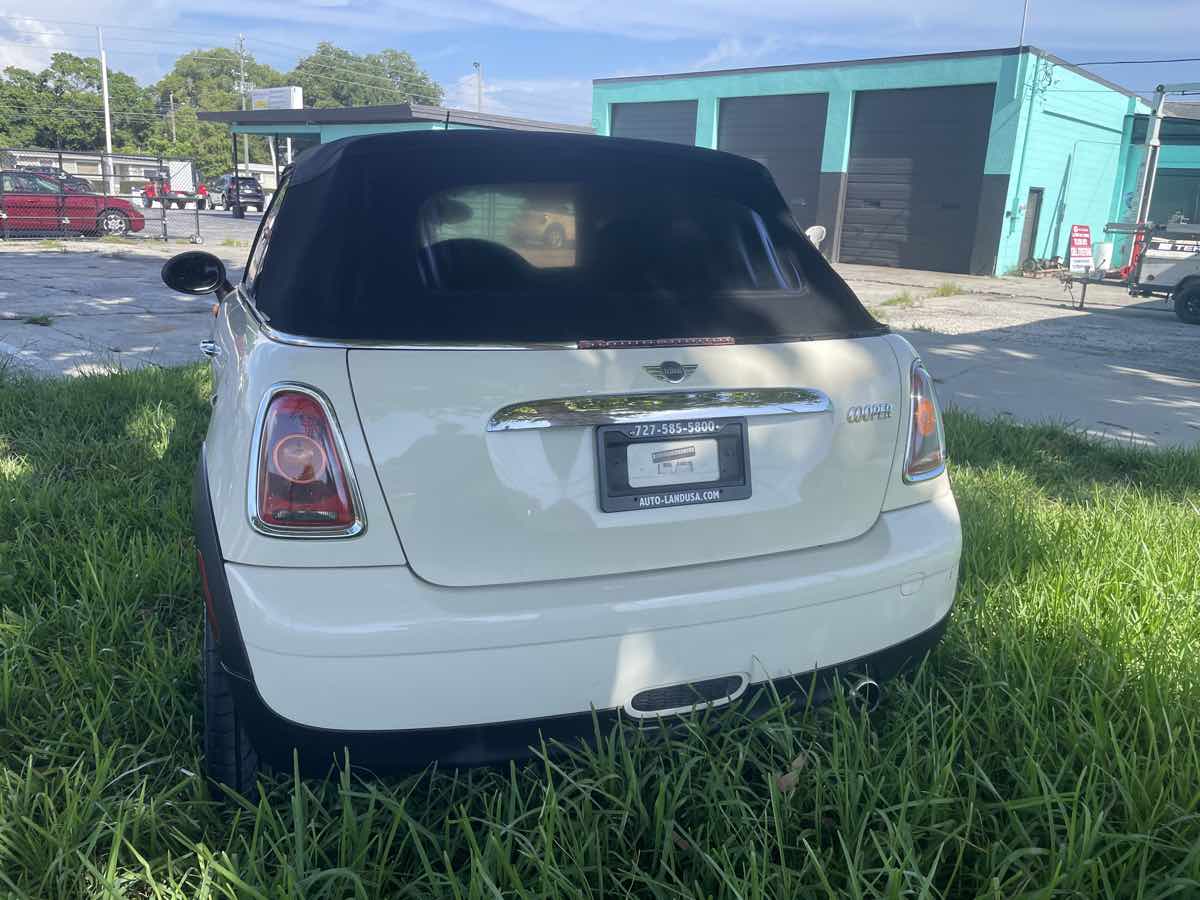 2009 Mini Cooper Convertible Base photo 4