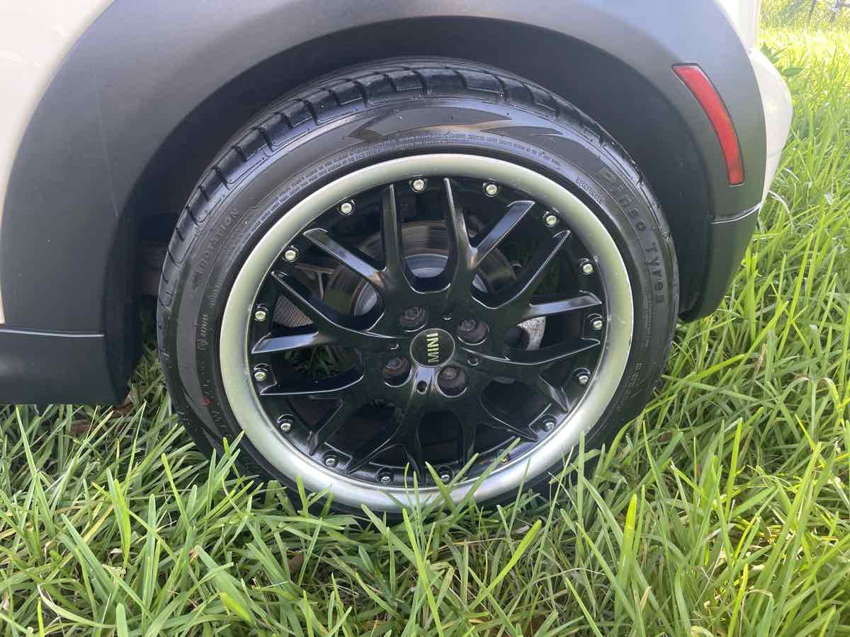 2009 Mini Cooper Convertible Base photo 9