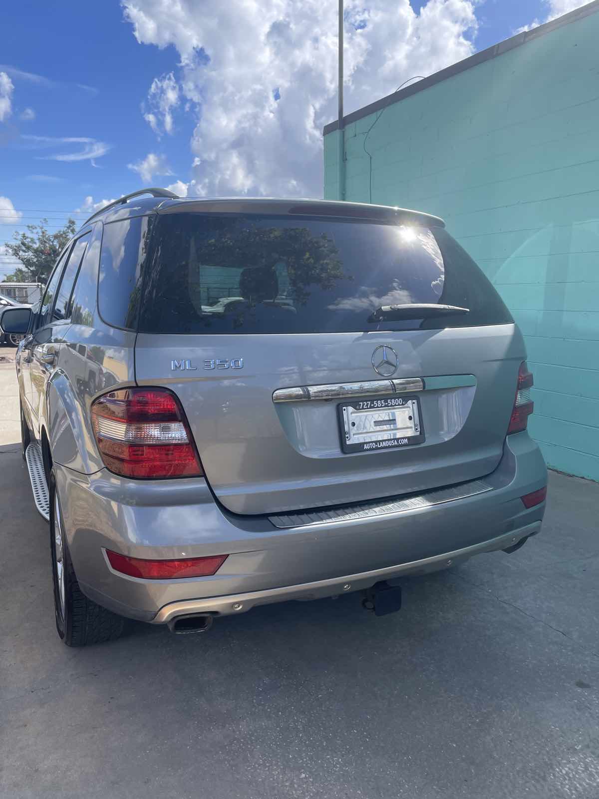 2010 Mercedes Benz ML 350 photo 4