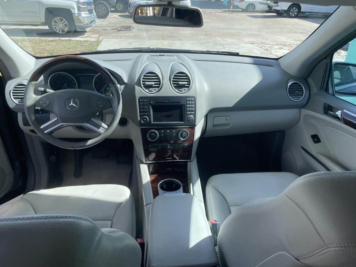 2010 Mercedes Benz ML 350 photo 23