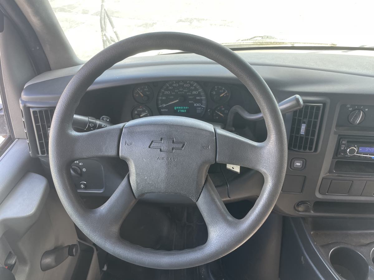 2007 Chevrolet Express Cutaway photo 10