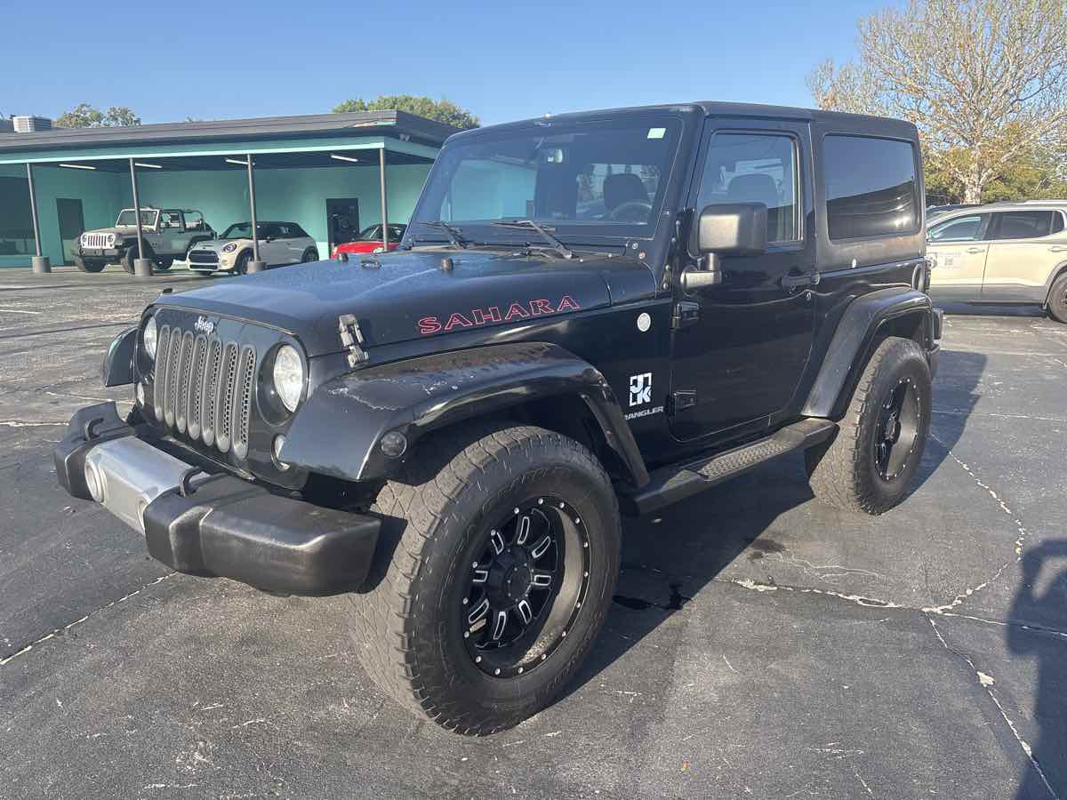 2015 Jeep Wrangler Sahara photo 3