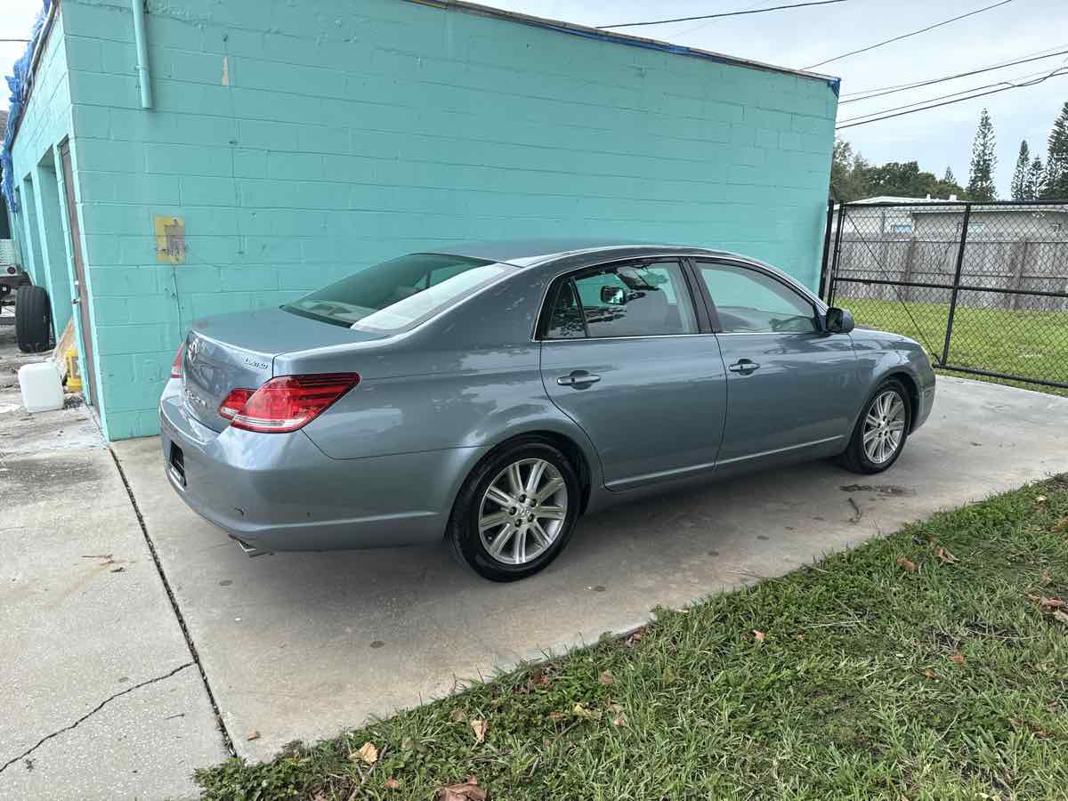 2005 Toyota Avalon XL photo 4