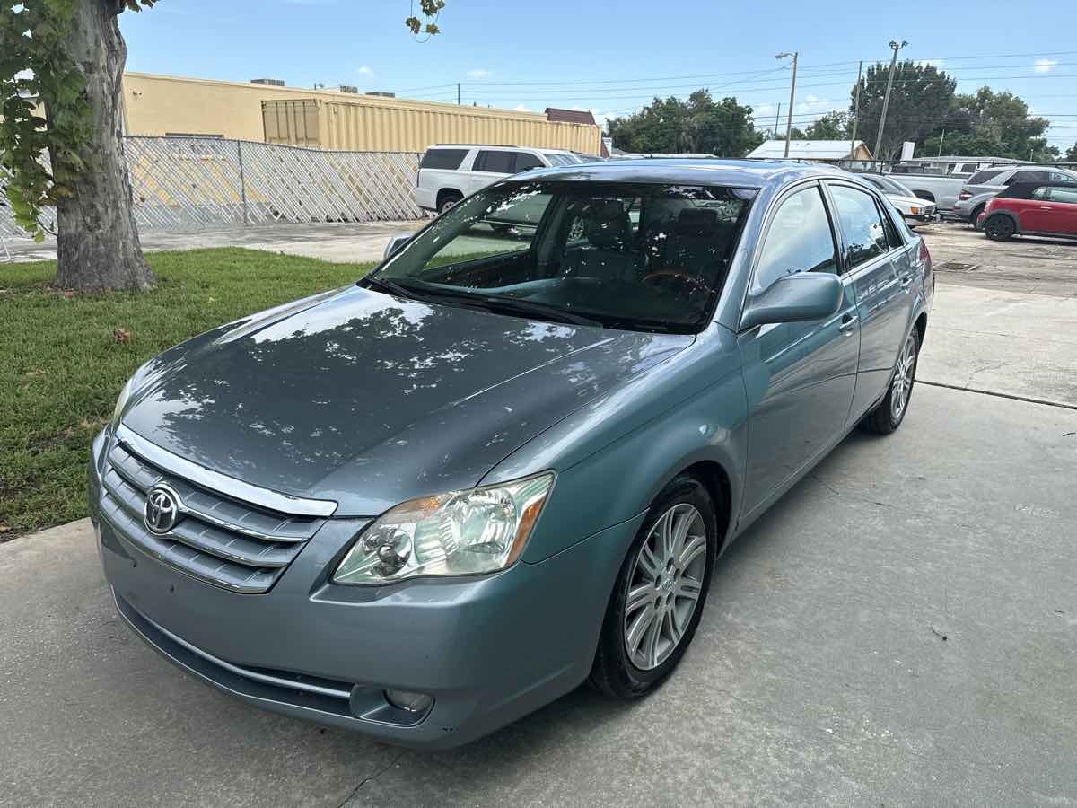2005 Toyota Avalon XL photo 7