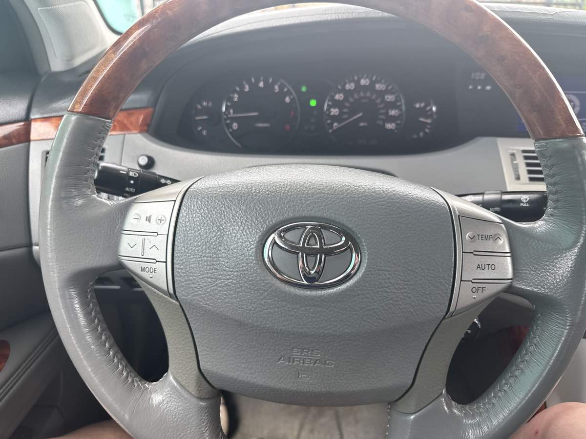2005 Toyota Avalon XL photo 12