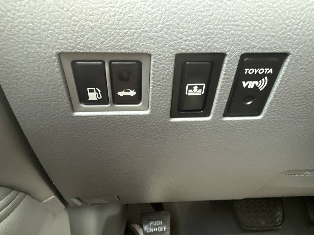 2005 Toyota Avalon XL photo 13