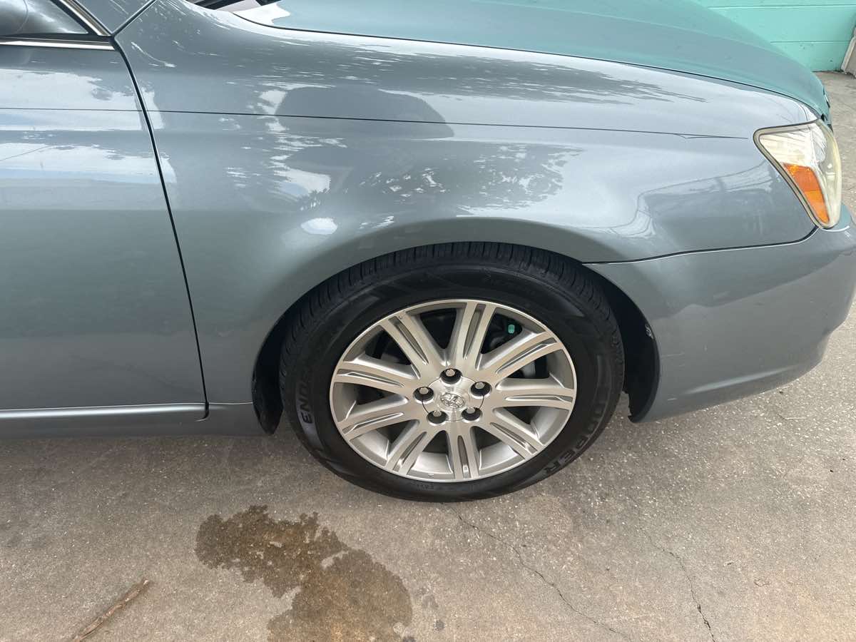 2005 Toyota Avalon XL photo 28