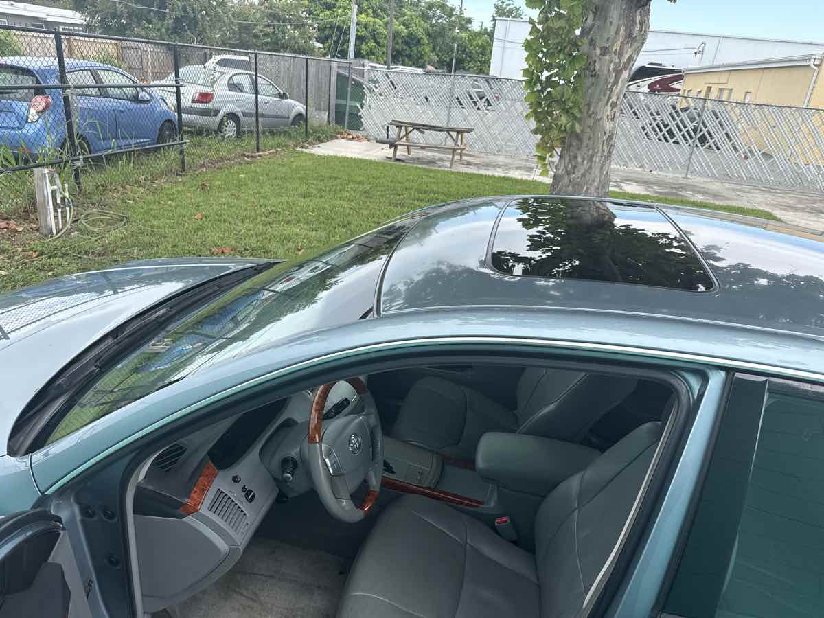 2005 Toyota Avalon XL photo 31
