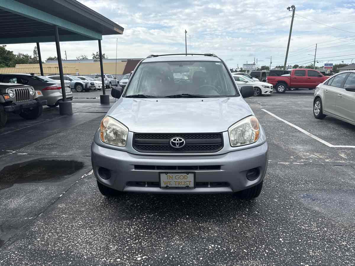 2004 Toyota RAV4 photo 2