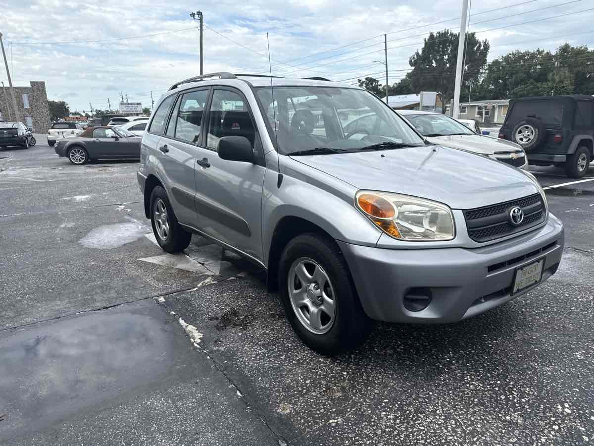 2004 Toyota RAV4 photo 3