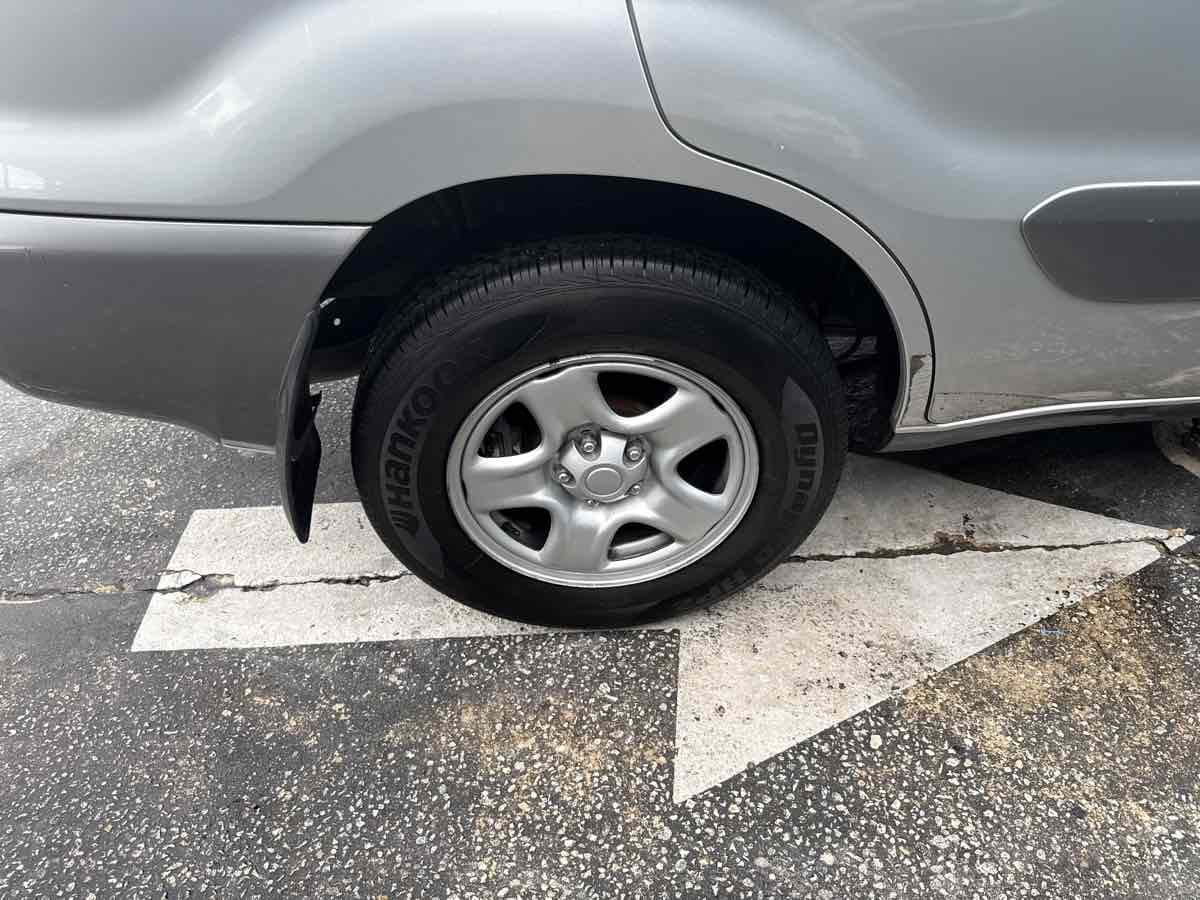 2004 Toyota RAV4 photo 19