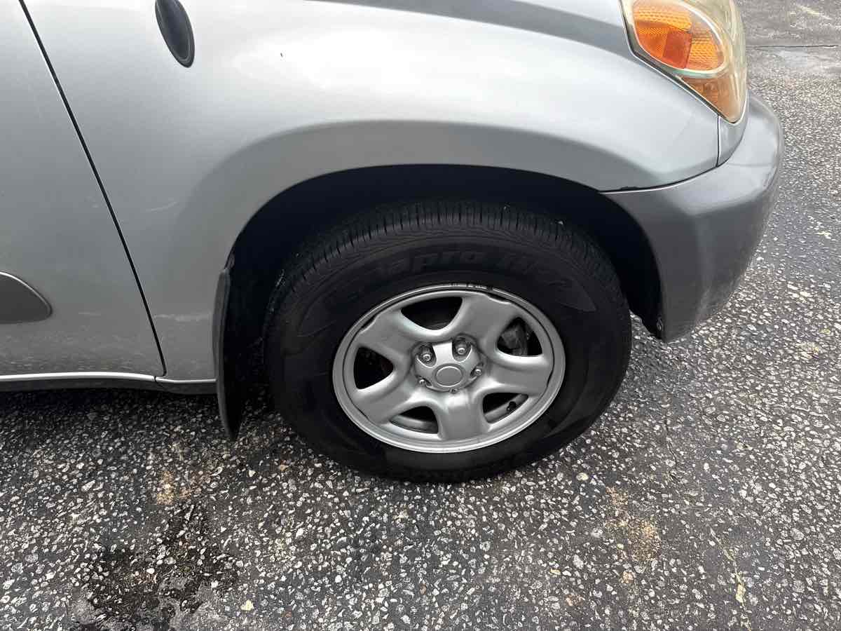 2004 Toyota RAV4 photo 20