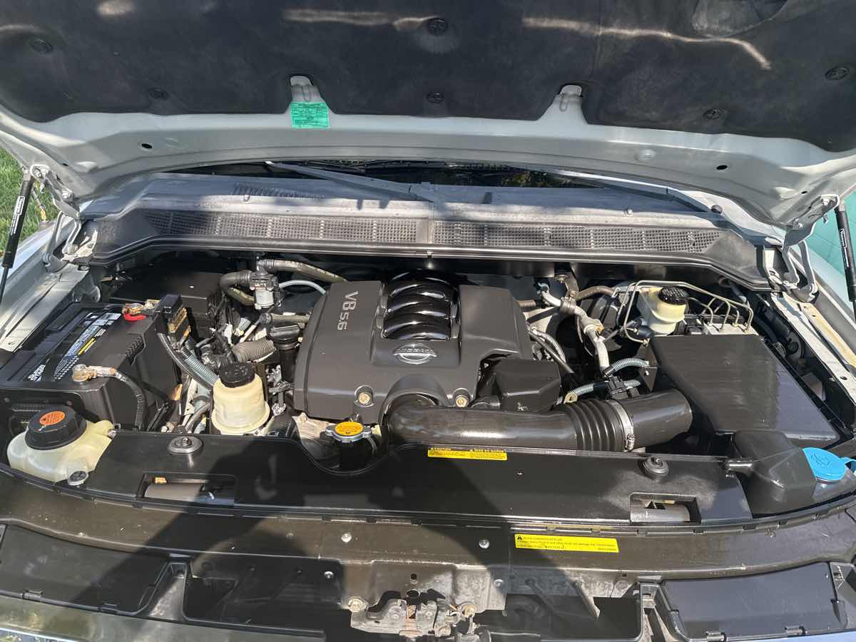 2005 Nissan Titan SE photo 29