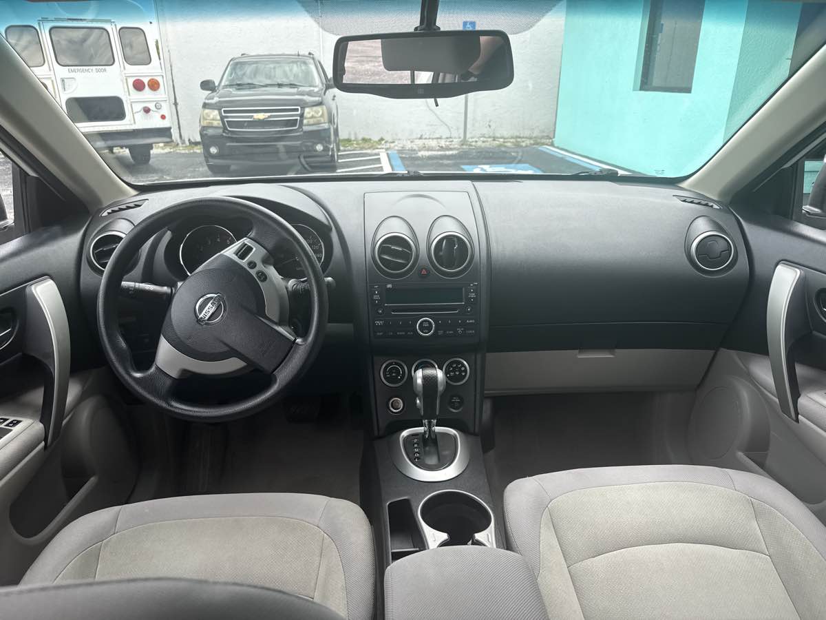 2010 Nissan Rogue S photo 6