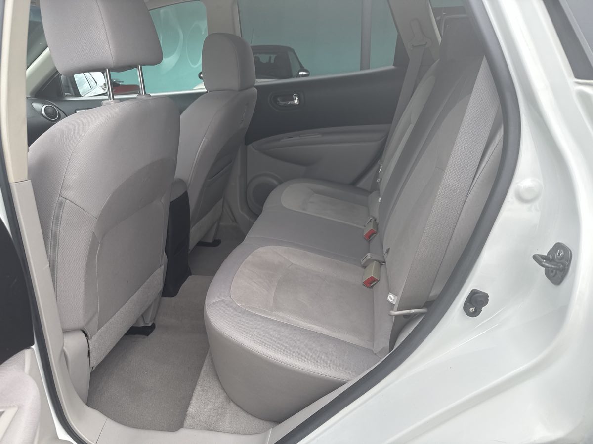2010 Nissan Rogue S photo 13