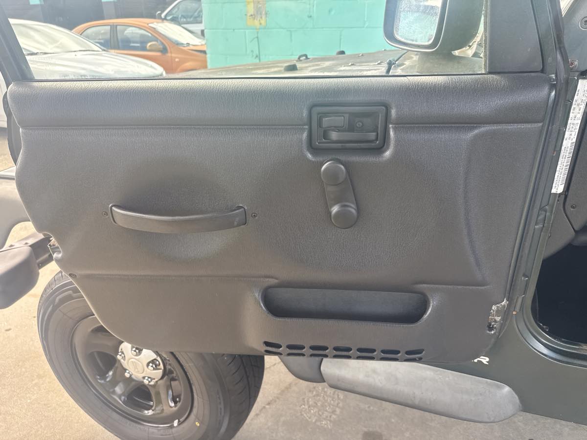 2003 Jeep Wrangler X Commando photo 16