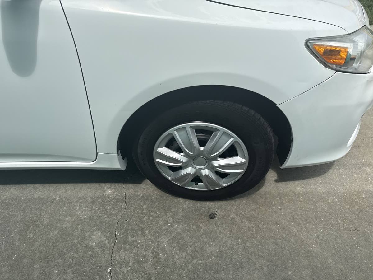 2011 Toyota Corolla L photo 8
