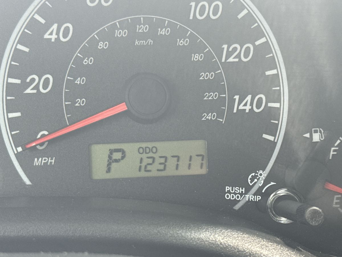 2011 Toyota Corolla L photo 14