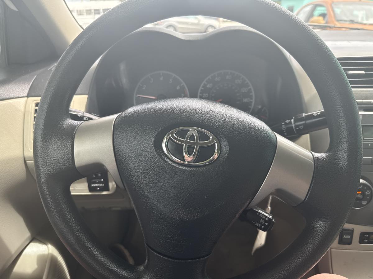 2011 Toyota Corolla L photo 16