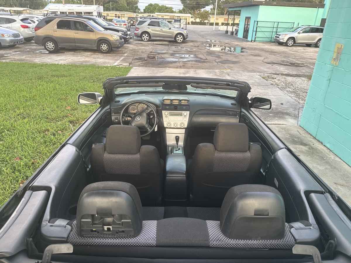 2006 Toyota Camry Solara SE photo 8