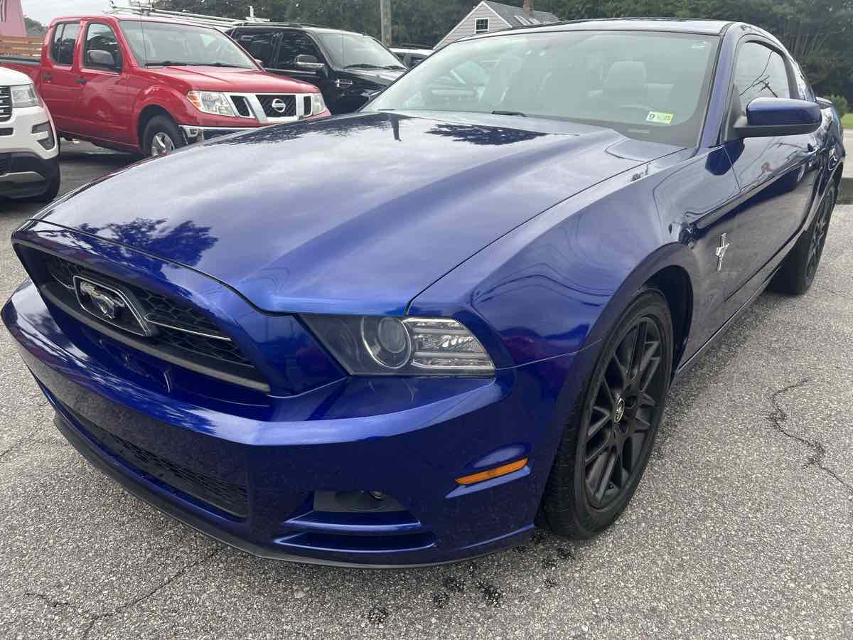 2014 Ford Mustang V6