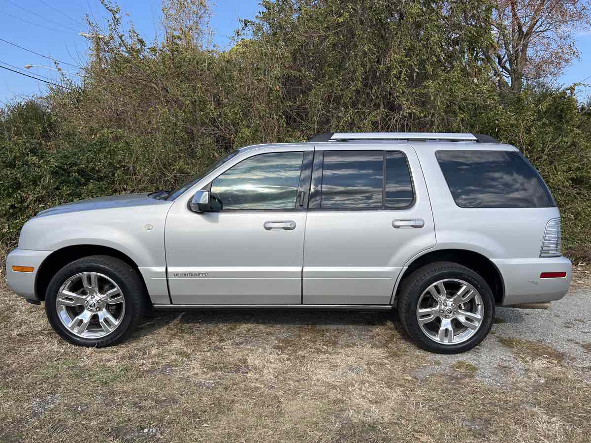 2009 Mercury Mountaineer Premier photo 4