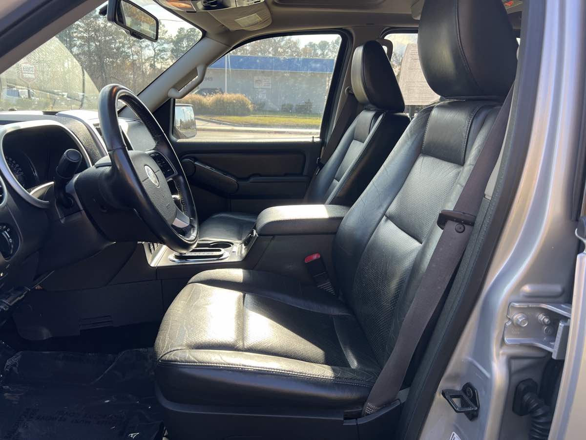 2009 Mercury Mountaineer Premier photo 11