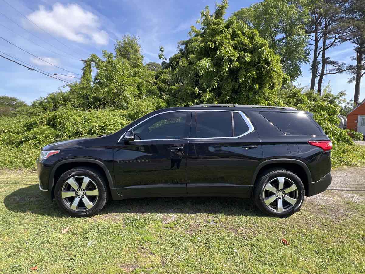 2020 Chevrolet Traverse Leather photo 3