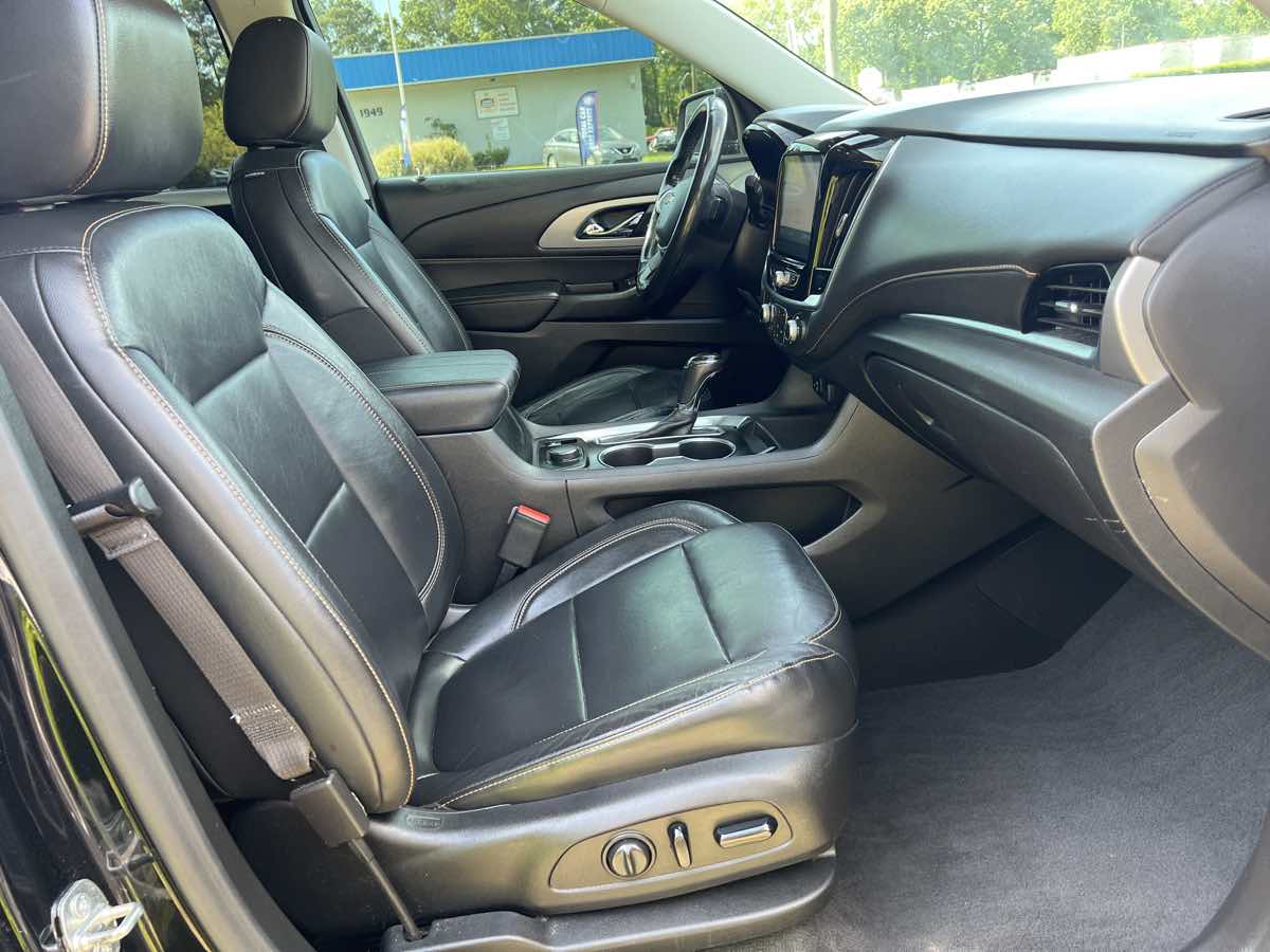 2020 Chevrolet Traverse Leather photo 9