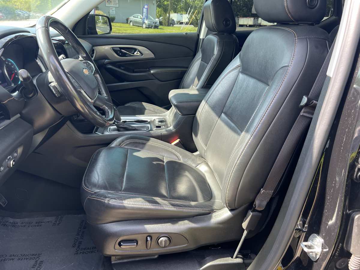 2020 Chevrolet Traverse Leather photo 6