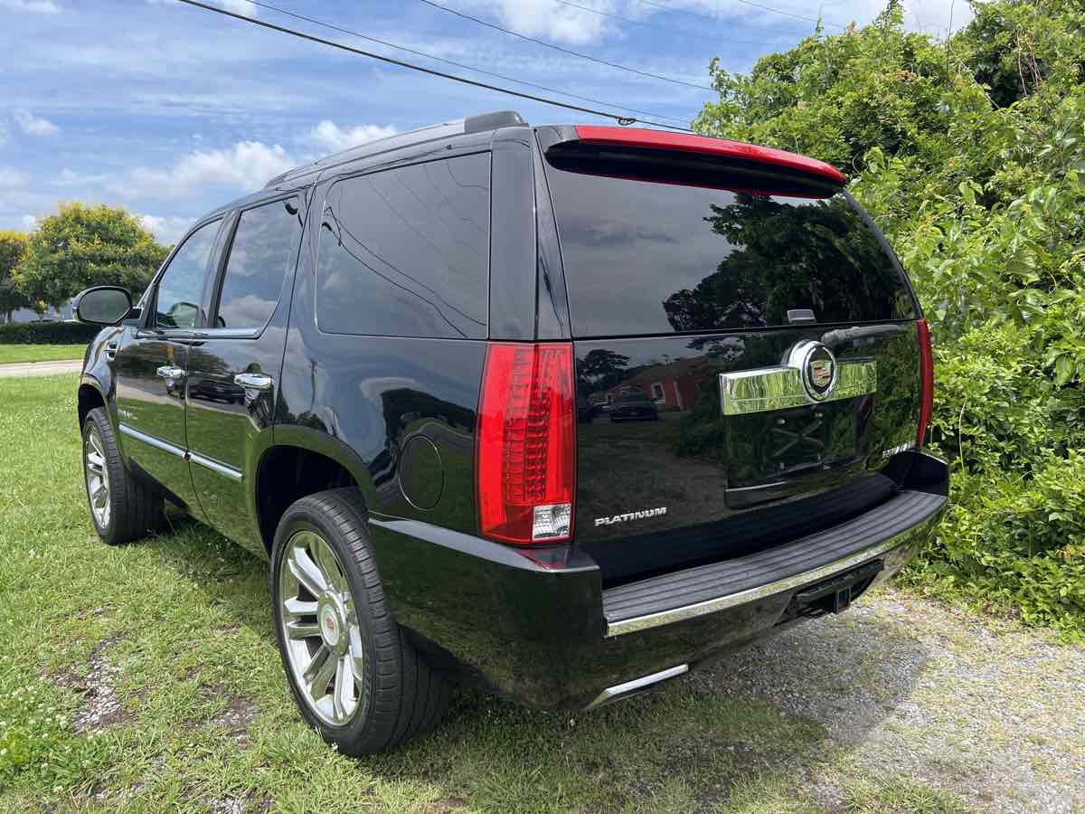 2013 Cadillac Escalade Platinum photo 6