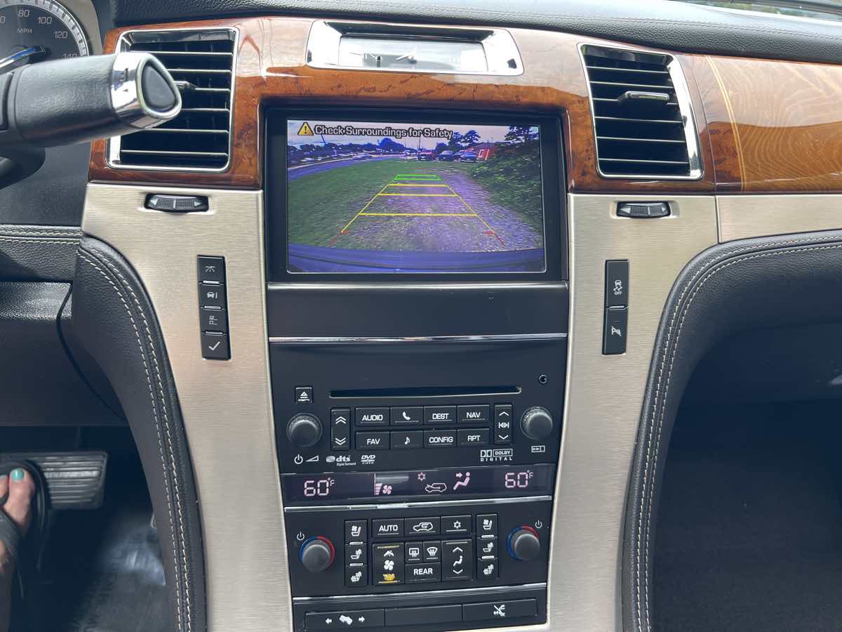 2013 Cadillac Escalade Platinum photo 4