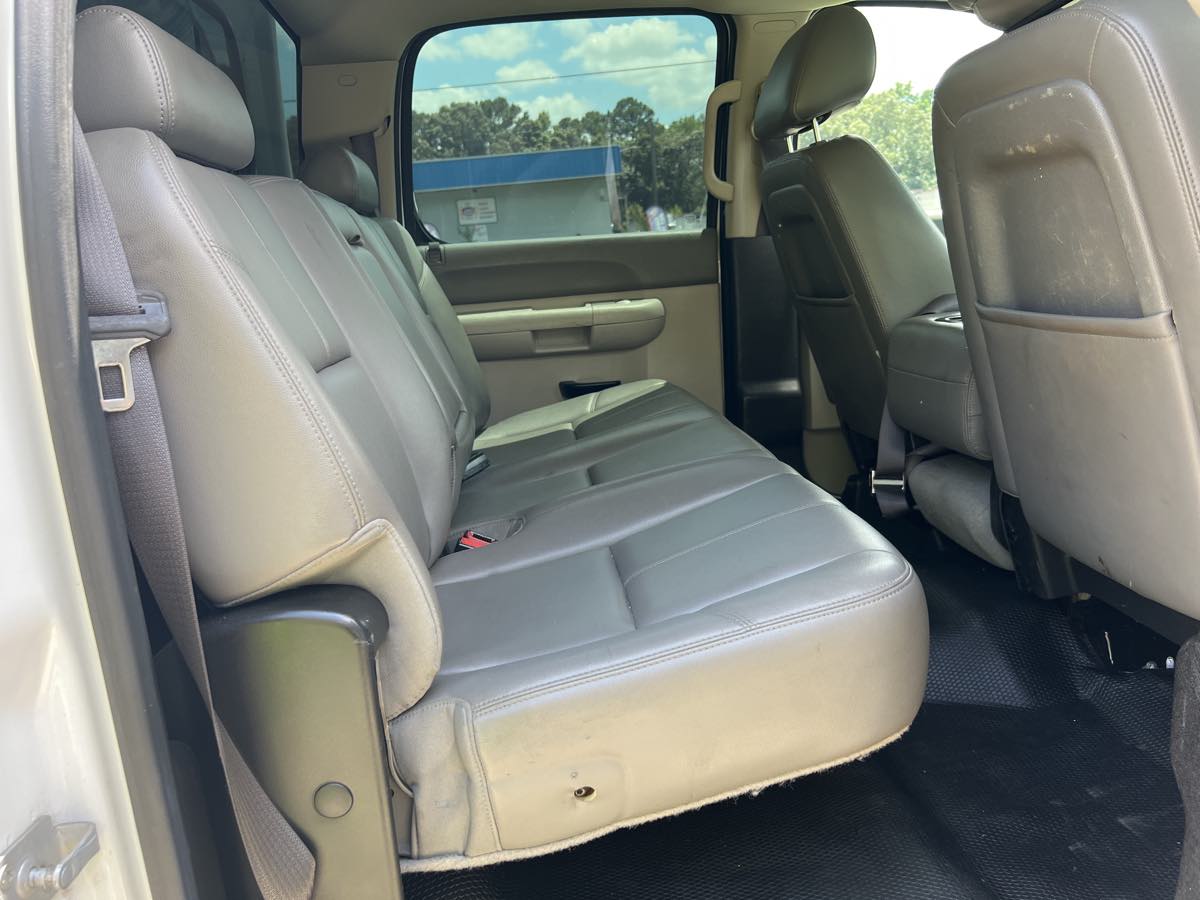 2014 Chevrolet Silverado 3500HD Work Truck photo 13
