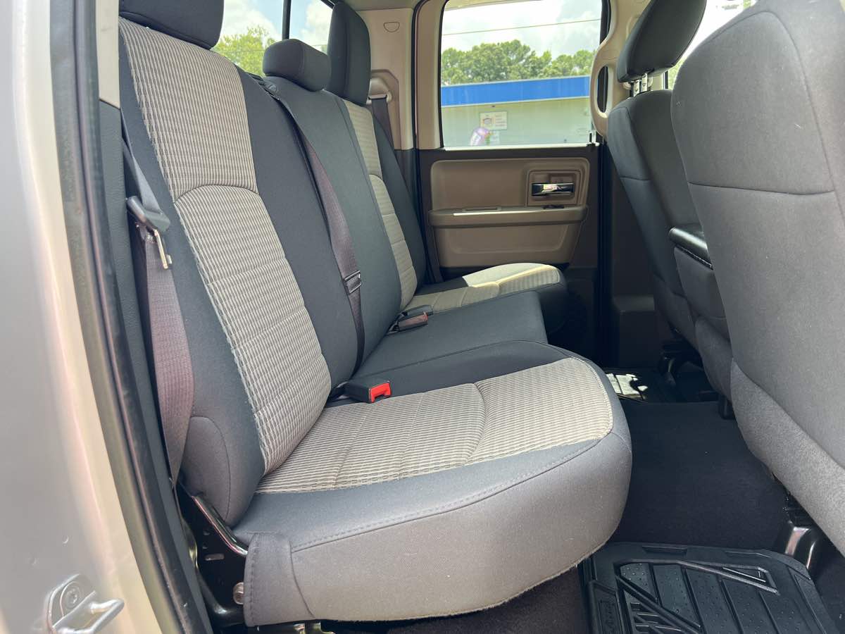 2012 Ram 1500 SLT photo 14