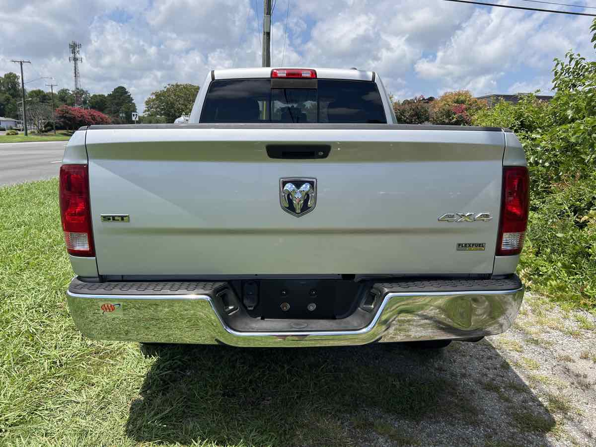 2012 Ram 1500 SLT photo 15