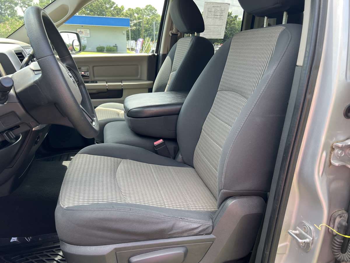 2012 Ram 1500 SLT photo 10