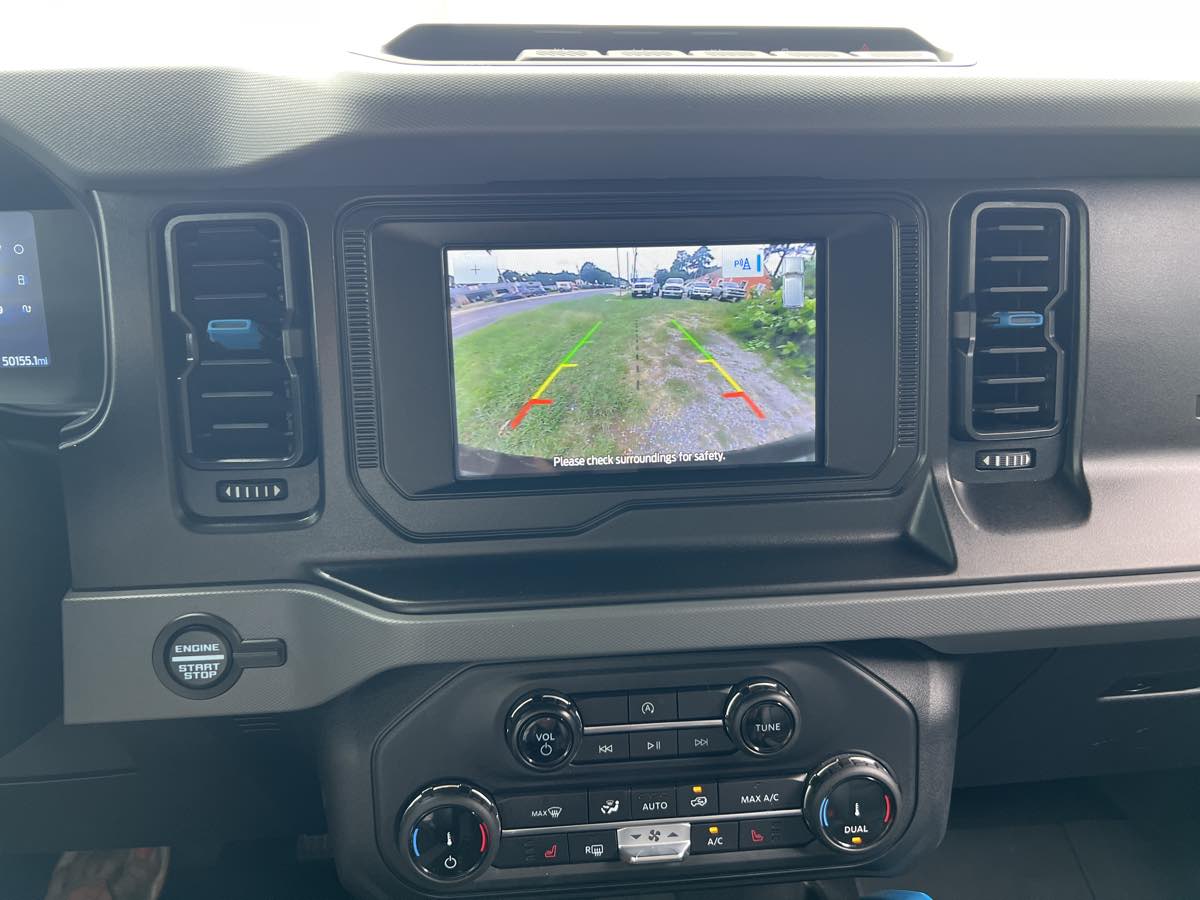 2022 Ford Bronco Black Diamond photo 5