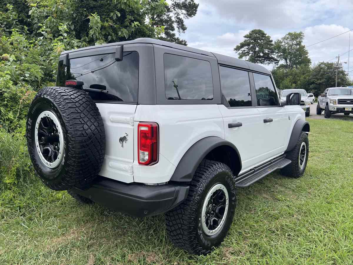 2022 Ford Bronco Black Diamond photo 14