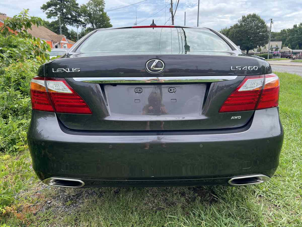 2010 Lexus LS 460 photo 12