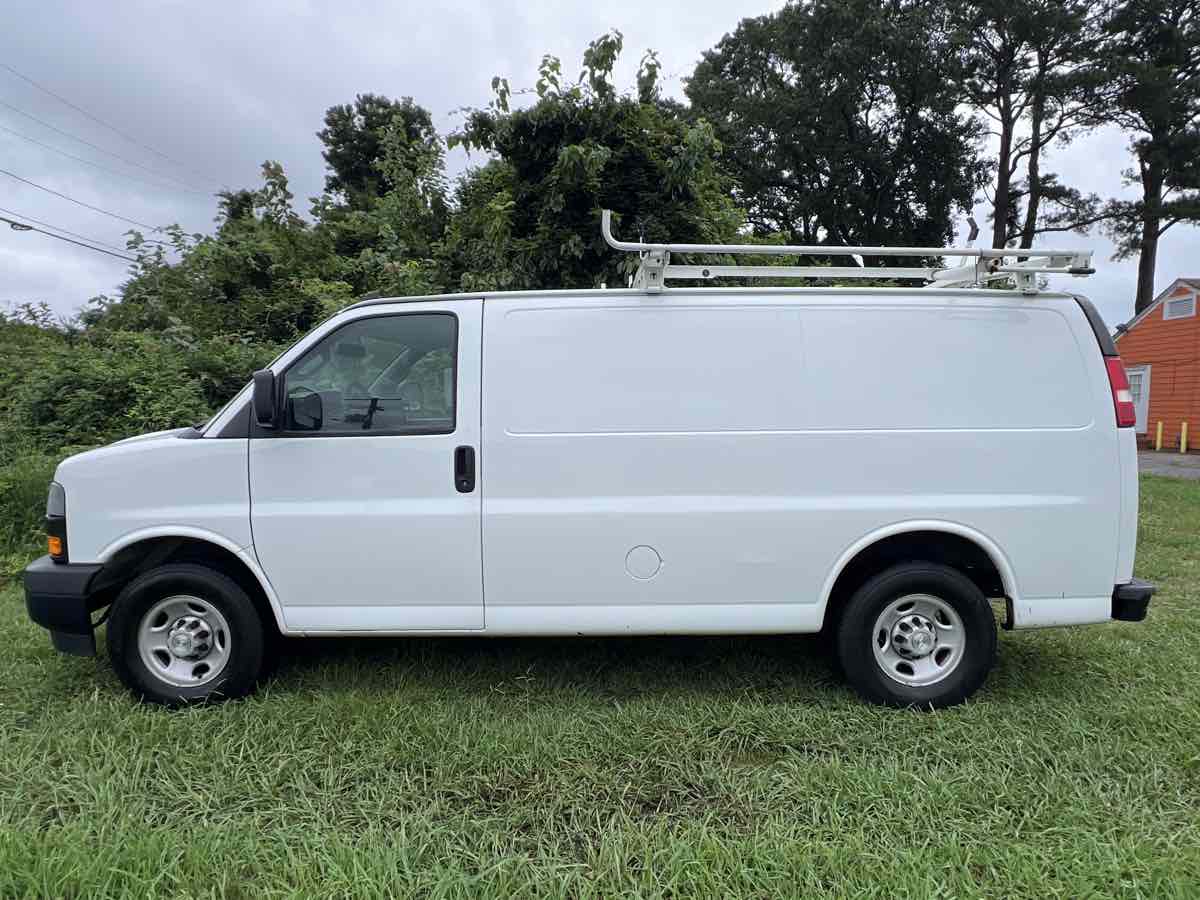 2019 Chevrolet Express Cargo Van photo 3