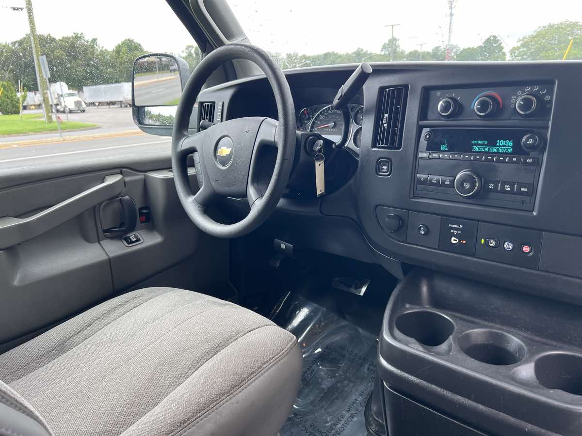 2019 Chevrolet Express Cargo Van photo 2